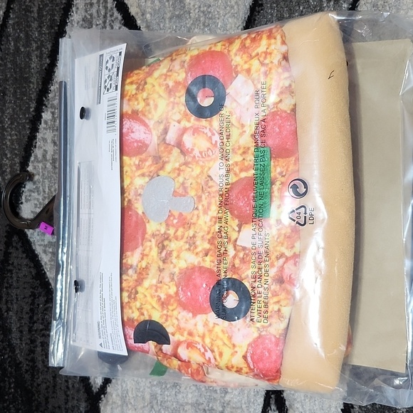 VIBRANT LIFE HALLOWEEN MEDIUM DOG PIZZA ๐ SLICE COSTUME - Picture 5 of 9